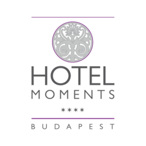 Hotel Moments Budapest logó – elegáns négycsillagos szálloda a budapesti Andrássy úton.