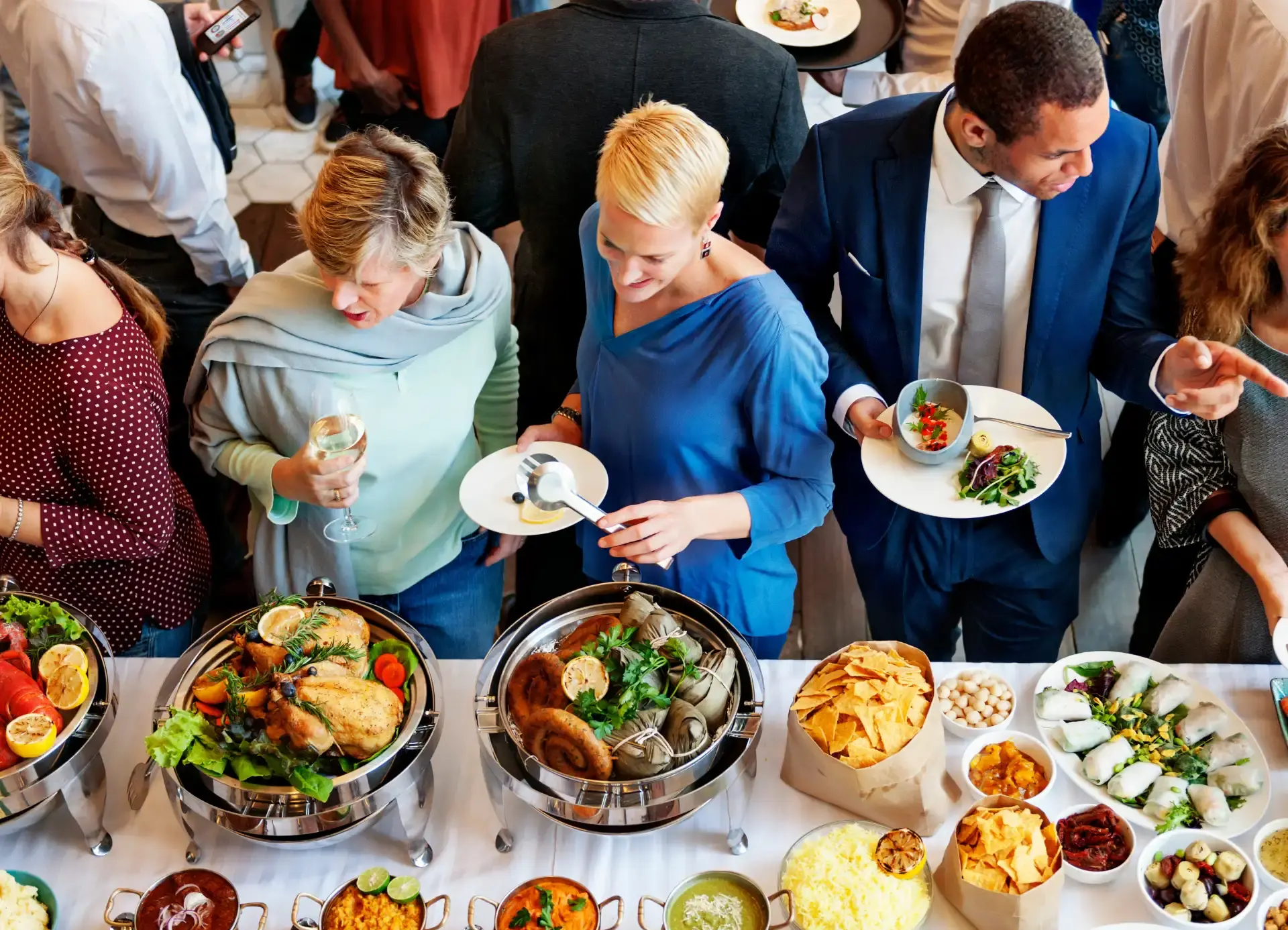 Prémium catering szolgáltatás céges rendezvényen svédasztalos büfével elegáns tálalással