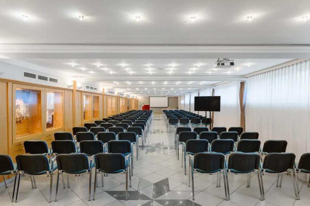 Aranyhomok Hotel konferenciaterem 200 fő rendezvény Kecskemét