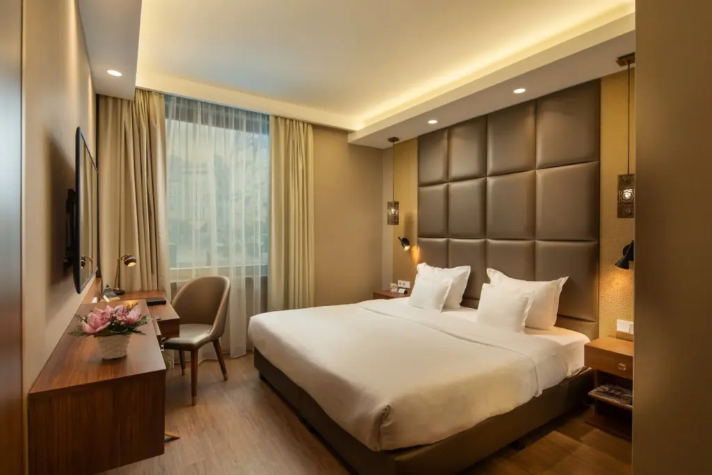 Continental Hotel Budapest standard szoba king size ágy parkettás padló modern felszereltség ingyenes WiFi