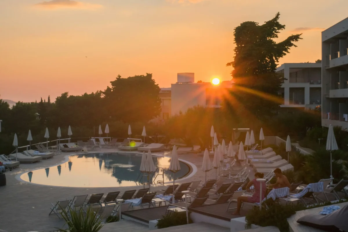 jason-tsai-fJa6BoKvtJ8-unsplash